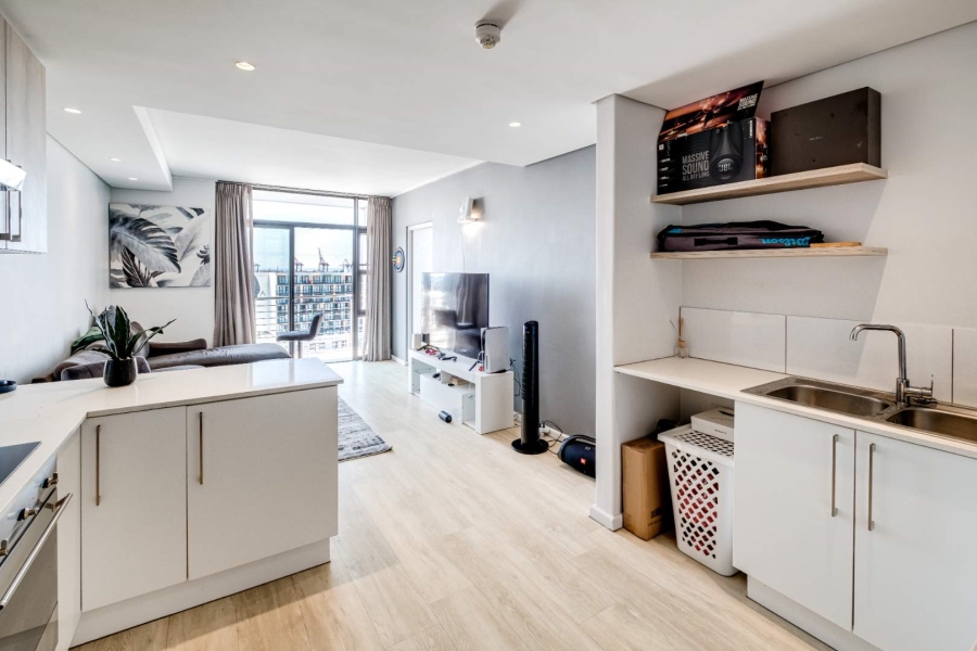 1 Bedroom Property for Sale in Woodstock Western Cape